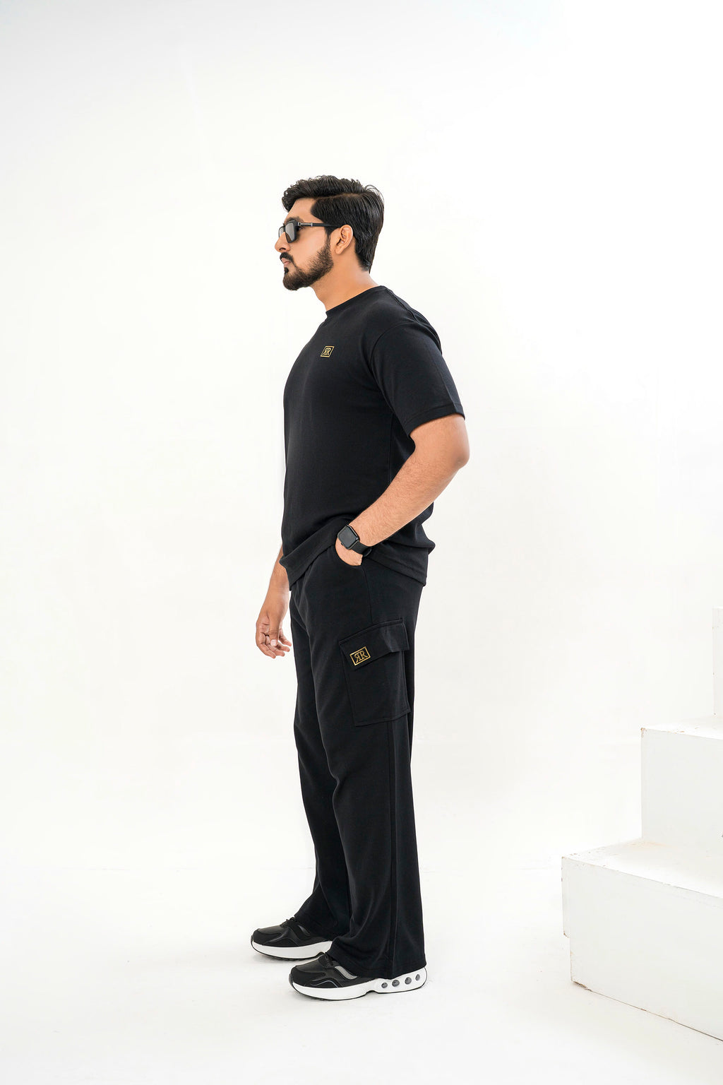 Men's Drop-Shoulder T-Shirt – Black with Front Logo
