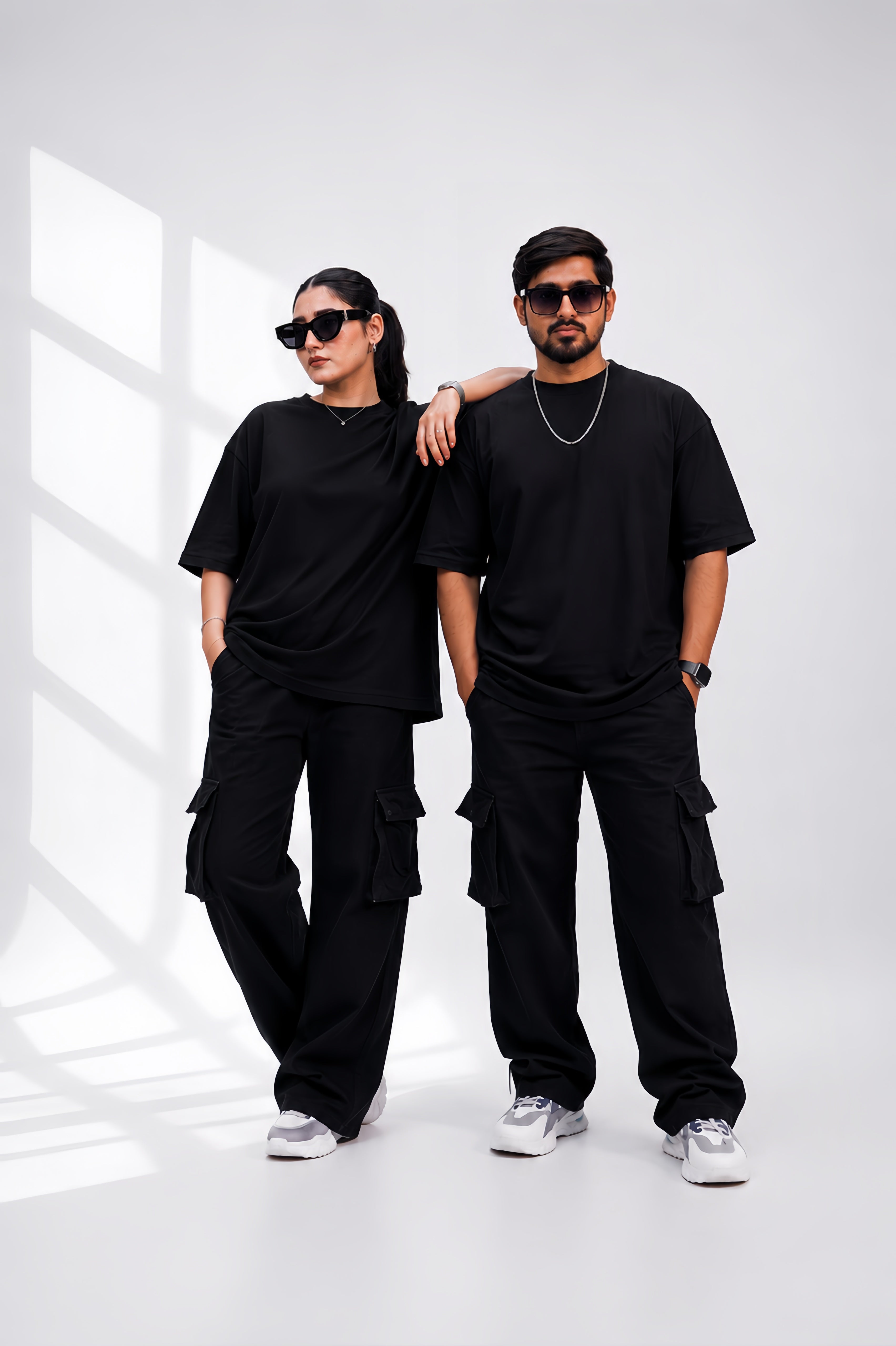 BLACK OVERSIZED T-Shirt