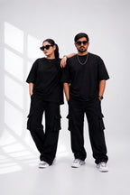 BLACK OVERSIZED T-Shirt (UNISEX)